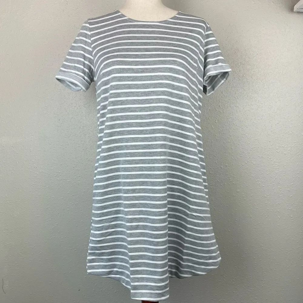 NWT Hem & Thread Extra Long Striped Top Size M